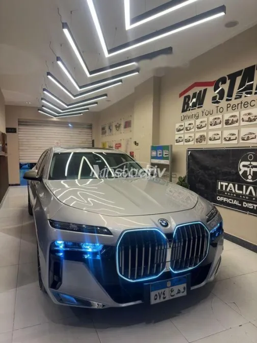 بي ام دبليو 750 2010 فضي مستعملة للبيع - 3