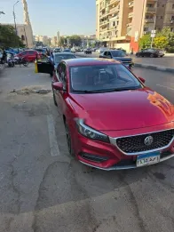 ام جى 6 2022 أحمر مستعملة للبيع