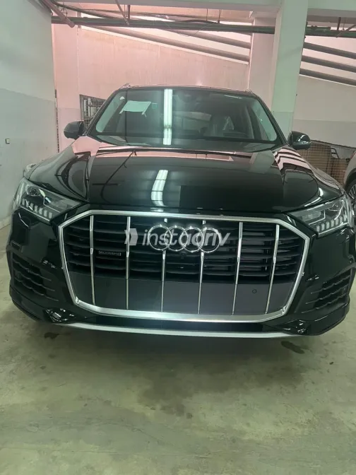 Audi Q7 2023 White Used for Sale - 3