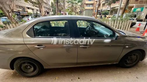 Peugeot 301 2016 White Used for Sale - 6