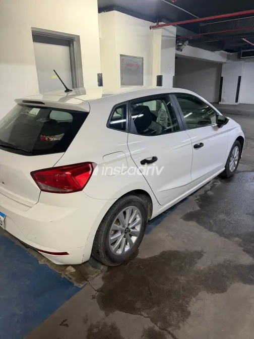 سيات ابيزا 2020 أبيض مستعملة للبيع - 3