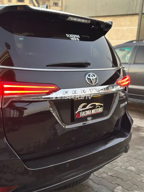 تويوتا فورتشنر 2020 أبيض مستعملة للبيع - 2