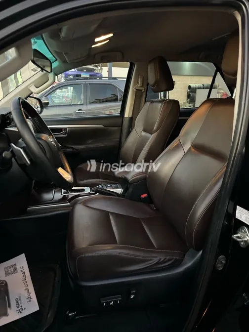 تويوتا فورتشنر 2020 أبيض مستعملة للبيع - 9