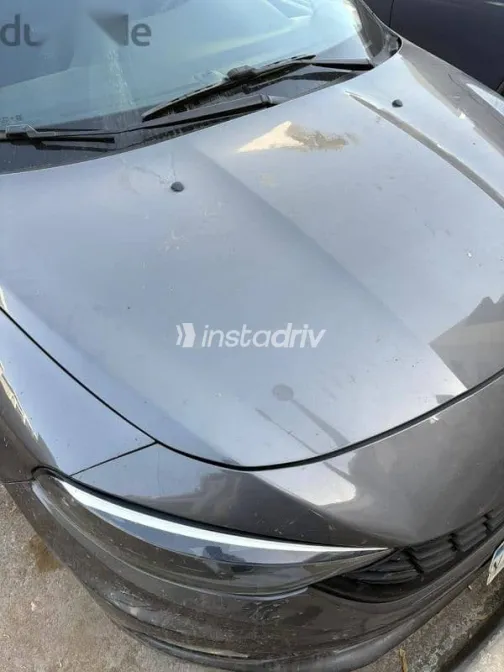 فيات تيبو 2021 فضي مستعملة للبيع - 2