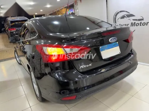 فورد فوكس 2012 أسود مستعملة للبيع - 4