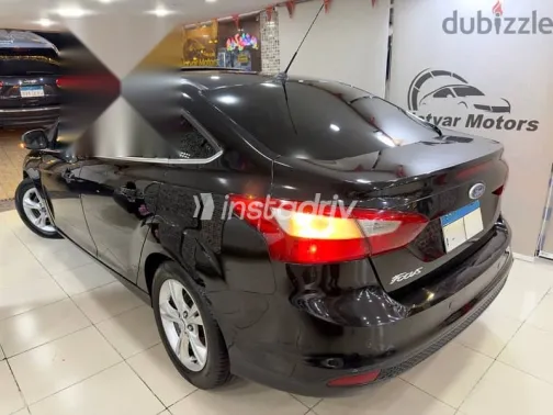 فورد فوكس 2012 أسود مستعملة للبيع - 6