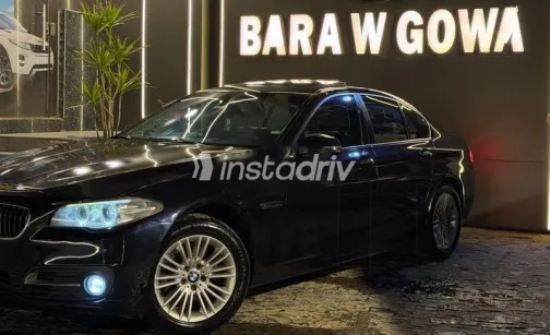 بي ام دبليو 520 2014 أزرق غامق مستعملة للبيع - 2