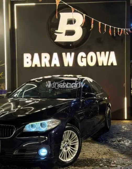 بي ام دبليو 520 2014 أزرق غامق مستعملة للبيع - 4