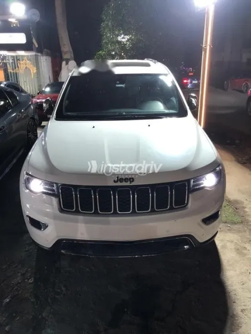 Jeep Grand Cherokee 2020 White Used for Sale - 3