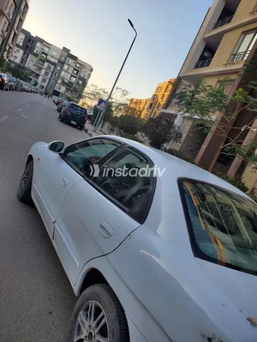 Daewoo Nubira 2 2001 White Used for Sale - 2