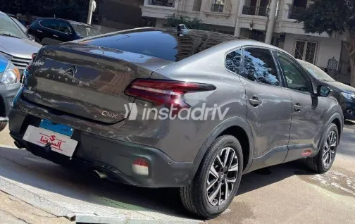 سيتروين C4X 2024 أسود مستعملة للبيع - 3