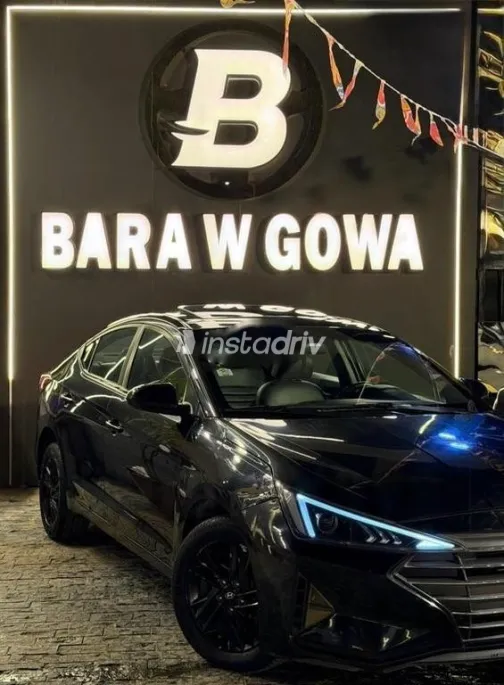 هيونداي إلنترا 2020 أسود مستعملة للبيع - 2