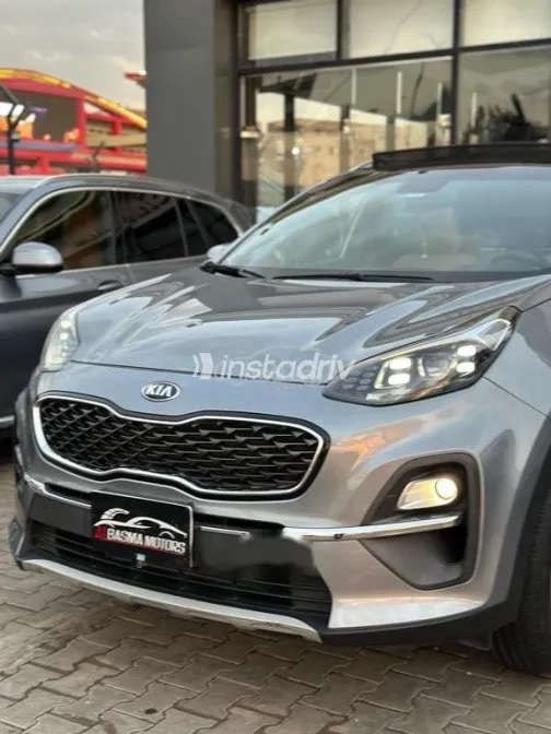 كيا سبورتاج 2021 فضي مستعملة للبيع - 4