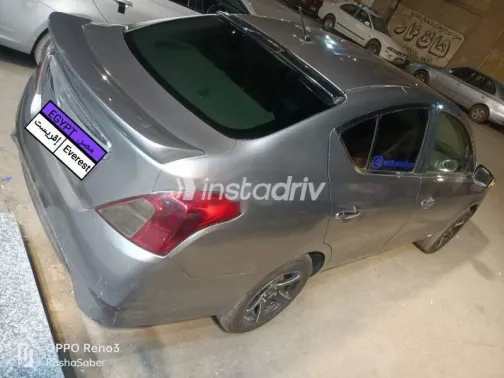 نيسان صنى 2020 فضي مستعملة للبيع - 4