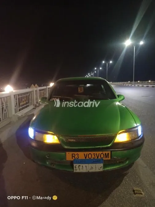 اوبل فيكترا 1998 أخضر مستعملة للبيع - 3
