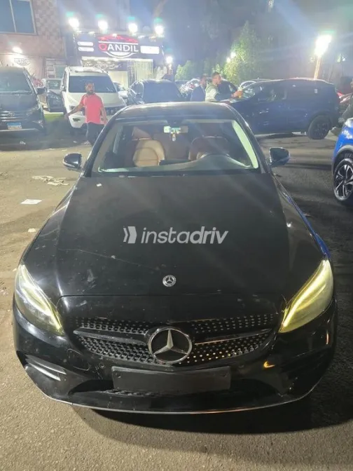 مرسيدس C 200 2020 أسود مستعملة للبيع - 2