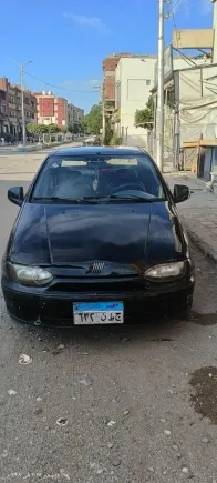 فيات سينا 2000 أسود مستعملة للبيع