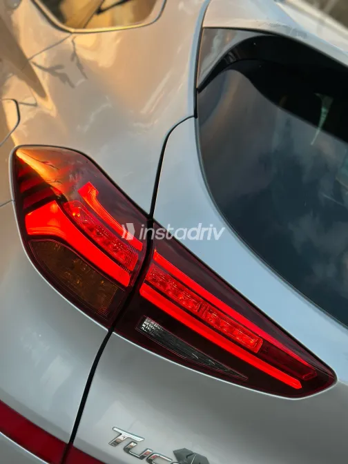 هيونداي توسان 2021 أبيض مستعملة للبيع - 5