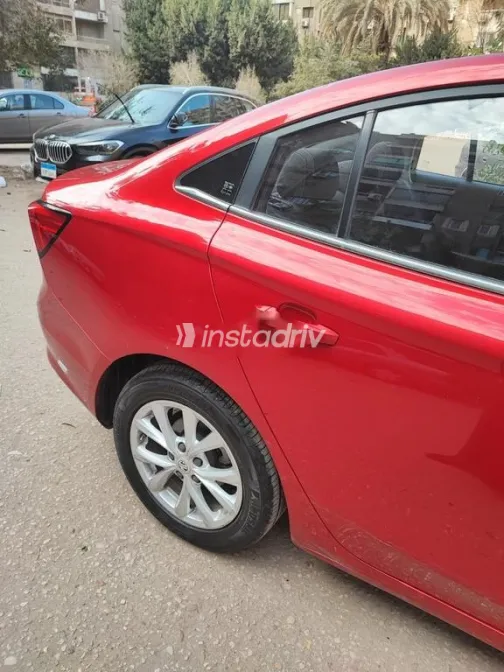 MG 5 2021 White Used for Sale - 1