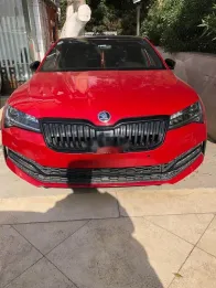 سكودا سوبيرب 2021 أحمر مستعملة للبيع
