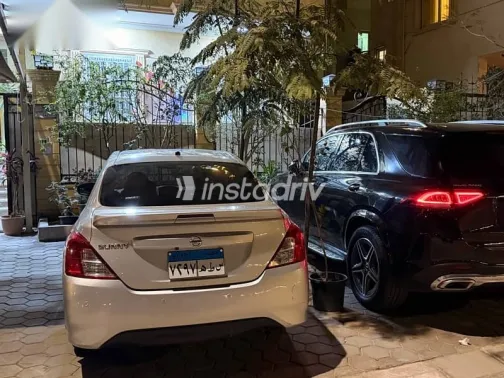 نيسان صنى 2022 فضي مستعملة للبيع - 4