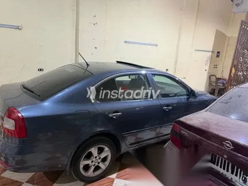 سكودا اوكتافيا 2012 رمادي مستعملة للبيع - 3