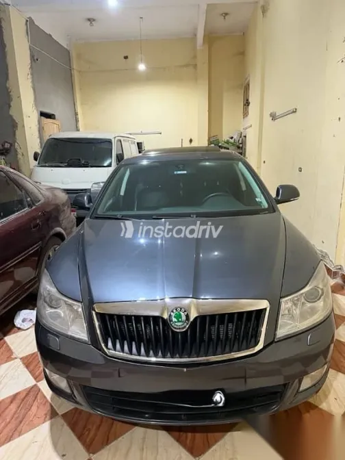 سكودا اوكتافيا 2012 رمادي مستعملة للبيع - 4