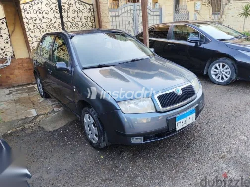 سكودا فابيا 2004 رمادي مستعملة للبيع - 1