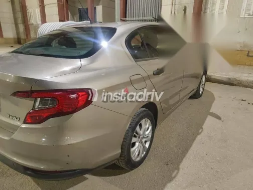 فيات تيبو 2020 ذهبي مستعملة للبيع - 4