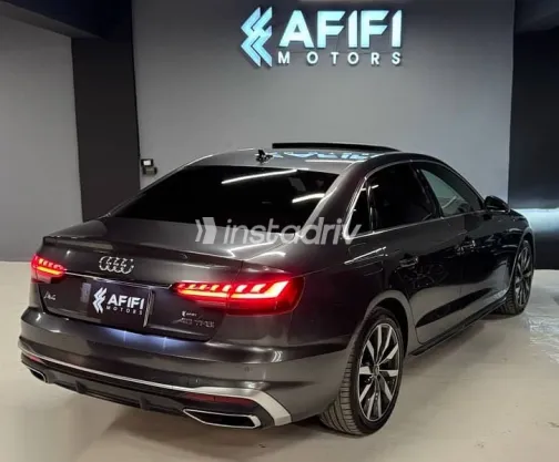 اودي A4 2023 رمادي مستعملة للبيع - 3