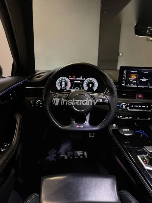 اودي A4 2023 رمادي مستعملة للبيع - 6