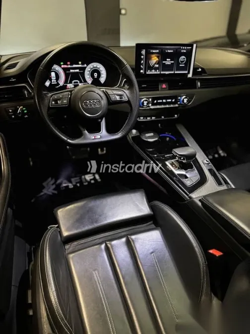 اودي A4 2023 رمادي مستعملة للبيع - 8