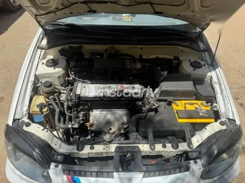 Hyundai Verna 2010 White Used for Sale - 2