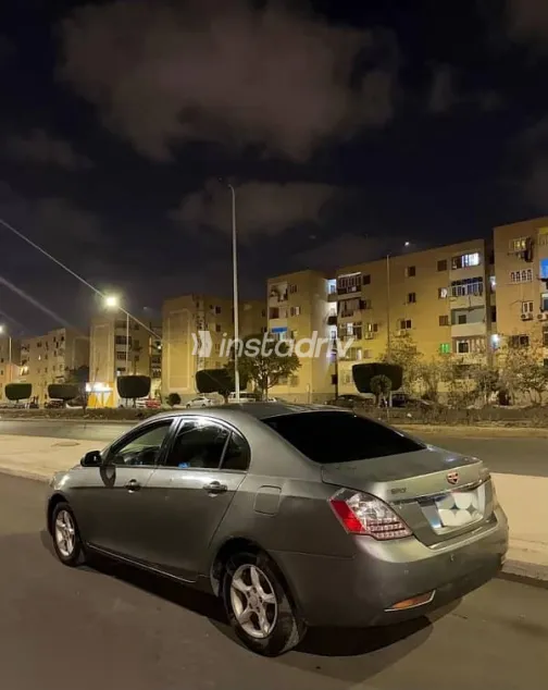 جيلي امجراند 2013 رمادي مستعملة للبيع - 9