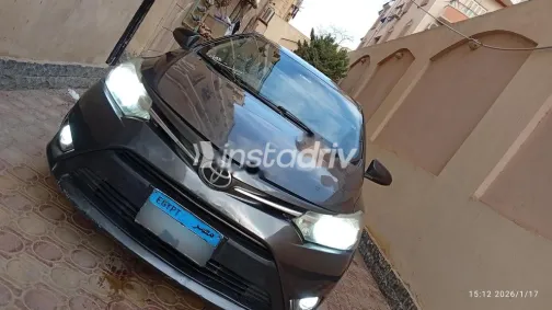 Toyota Yaris 2015 Dark Gray Used for Sale - 1