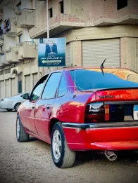 اوبل فيكترا 1995 أحمر مستعملة للبيع