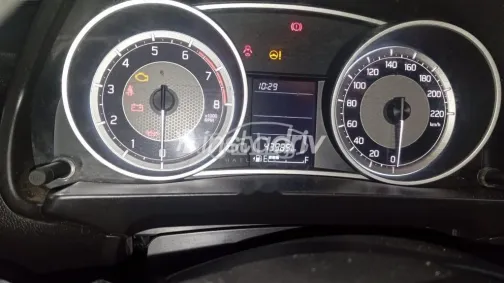 سوزوكى سويفت ديزاير 2022 أبيض مستعملة للبيع - 2