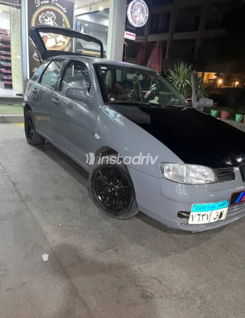 سيات ابيزا 2001 أبيض مستعملة للبيع - 2