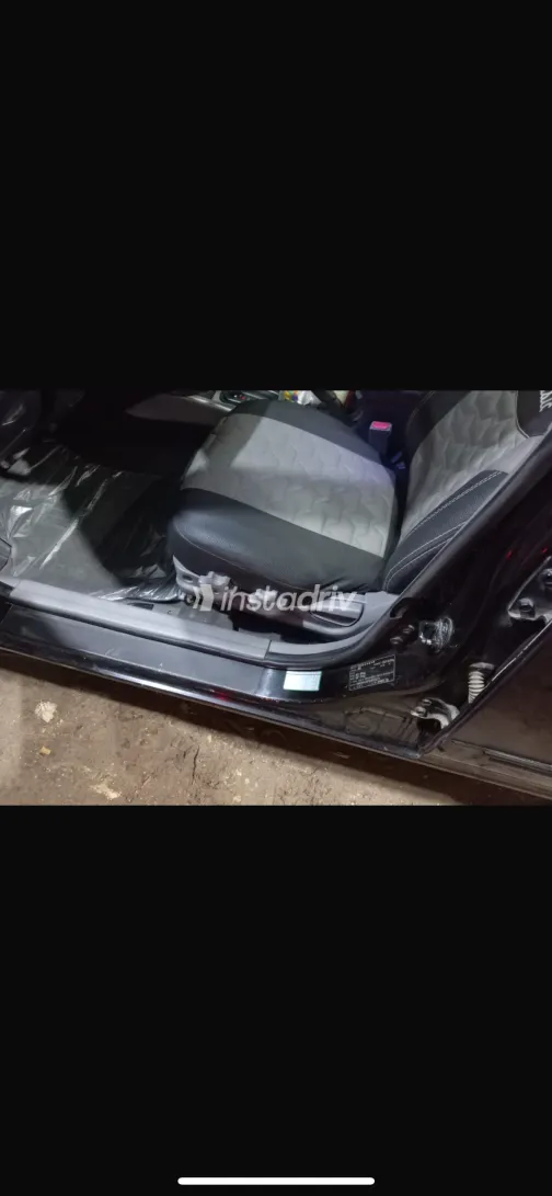 Hyundai Avante 2003 White Used for Sale - 3