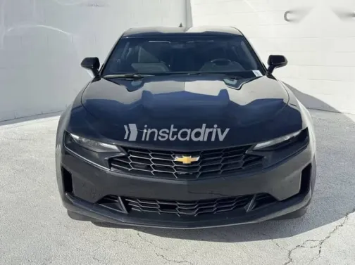 شيفروليه كمارو 2023 أسود مستعملة للبيع - 2
