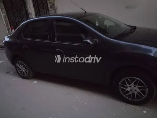 Renault Logan 2017 Gray Used for Sale - 3