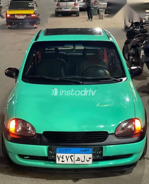 اوبل كورسا 1994 أخضر مستعملة للبيع - 1