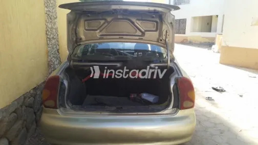 دايو لانوس 2 2001 ذهبي مستعملة للبيع - 2