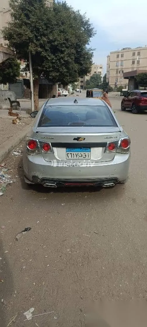Chevrolet Cruze 2010 Silver Used for Sale - 4