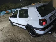فولكس فاغن جولف 1992 أبيض مستعملة للبيع