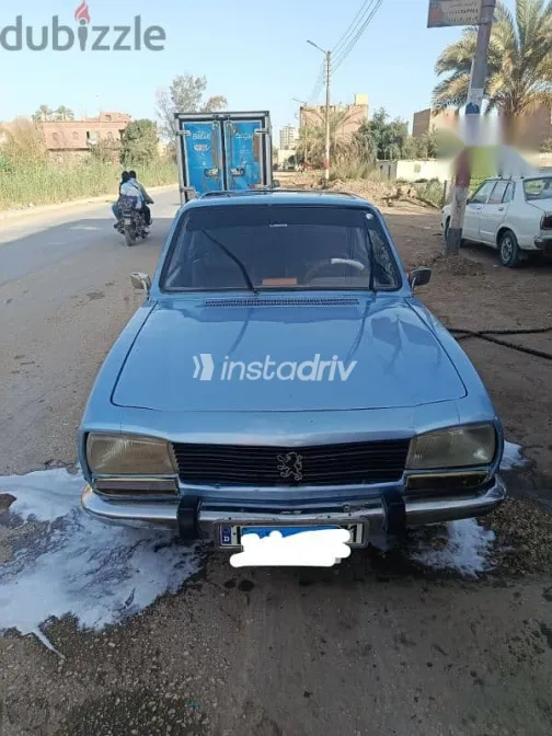 بيجو 504 1973 أزرق غامق مستعملة للبيع - 1