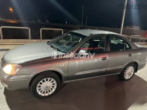 نيسان صنى 2012 رمادي مستعملة للبيع - 5