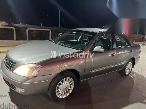 نيسان صنى 2012 رمادي مستعملة للبيع - 6