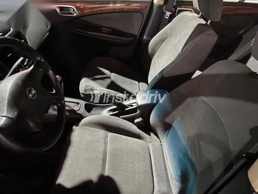 نيسان صنى 2012 رمادي مستعملة للبيع - 7