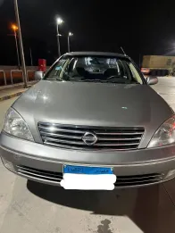 نيسان صنى 2012 رمادي مستعملة للبيع